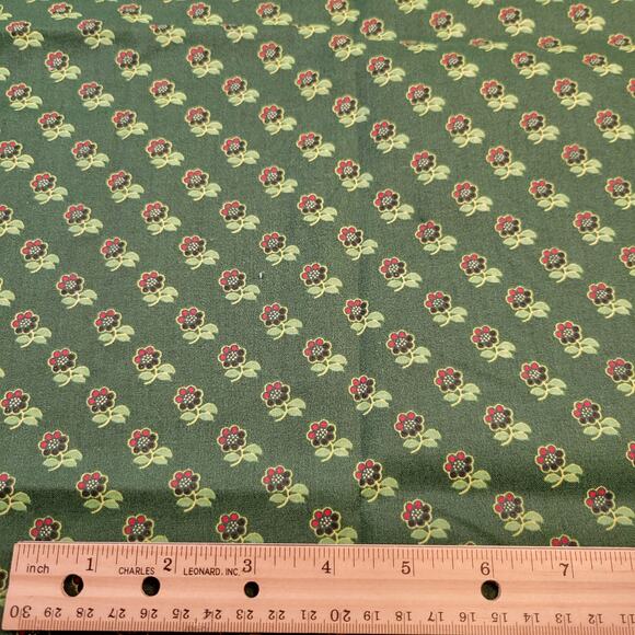 Green Floral Fabric Red Flowers Cotton Blend 25"x44" Slightly Stiff Feel - Picture 6 of 8
